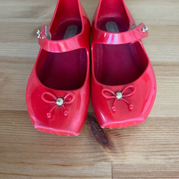 Mini Melissa toddler shoe - Size 7 - Picture 4 of 4